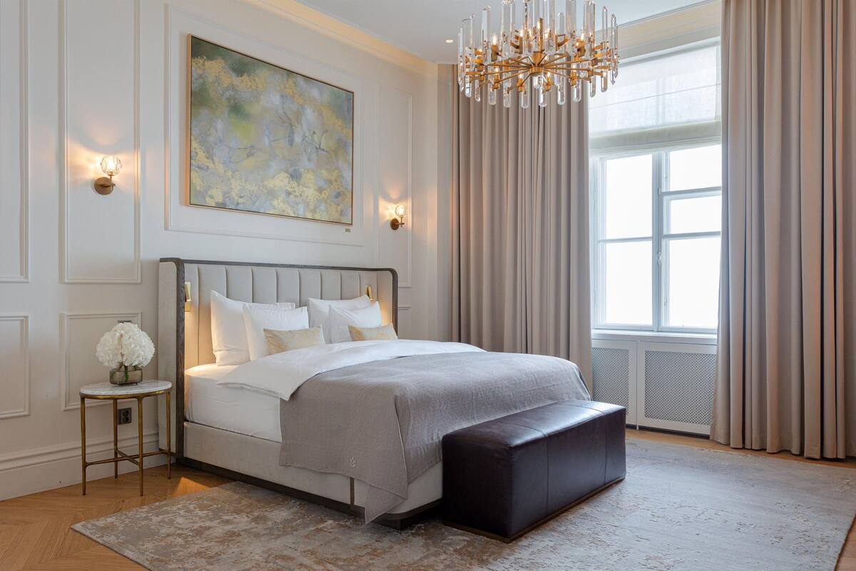 Suite, 1 Bedroom | Premium bedding, down comforters, minibar, in-room safe