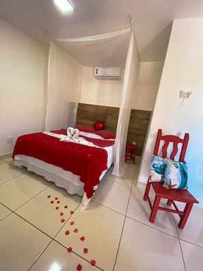 Romantic Double Room | Bed sheets