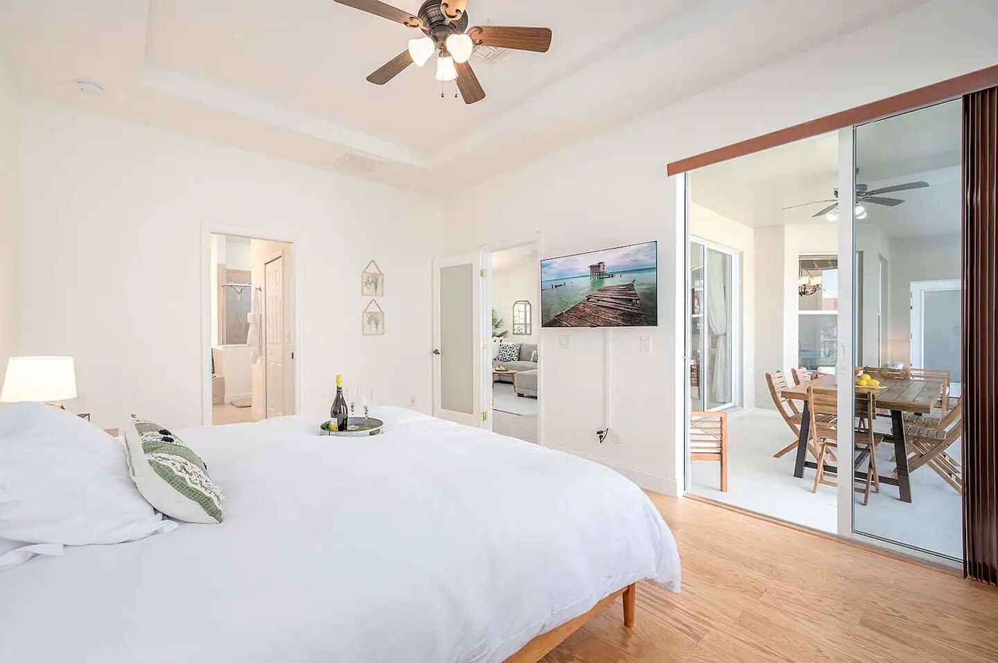 4 bedrooms, desk, iron/ironing board, free WiFi