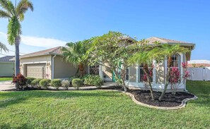 Exterior - Spacious 4 Bedroom 2 Bath Villa with Heated Saltwater Pool in Cape Coral, FL (Cape Coral)