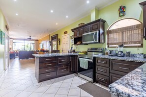 Fridge, microwave, oven, stovetop - BEST LOCATION! Tropical 3 Bedroom Condo in Tamarindo (Tamarindo)