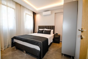 Suite | Premium bedding, minibar, in-room safe, blackout drapes - Swan Boutique Hotel (Bodrum)