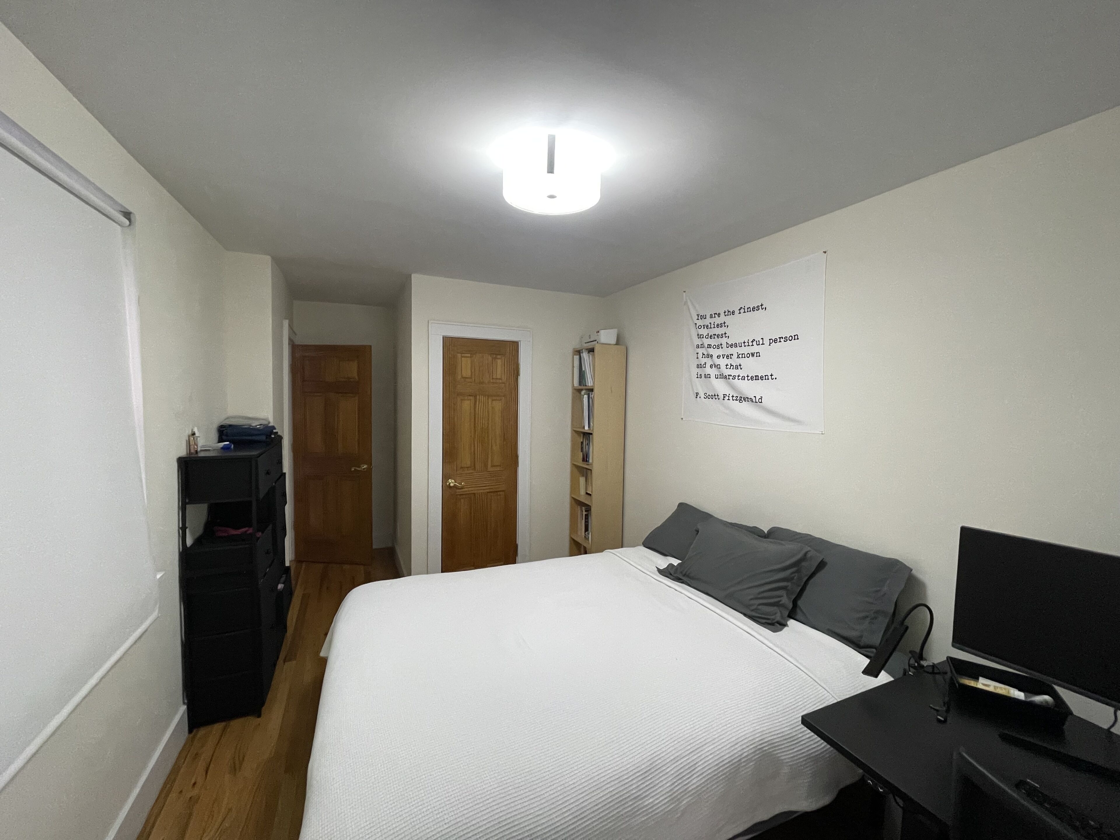 3 bedrooms, bed sheets