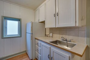 Fridge, microwave, stovetop, coffee/tea maker - Pet-Friendly Loveland Studio Near Boyd Lake! (Loveland)