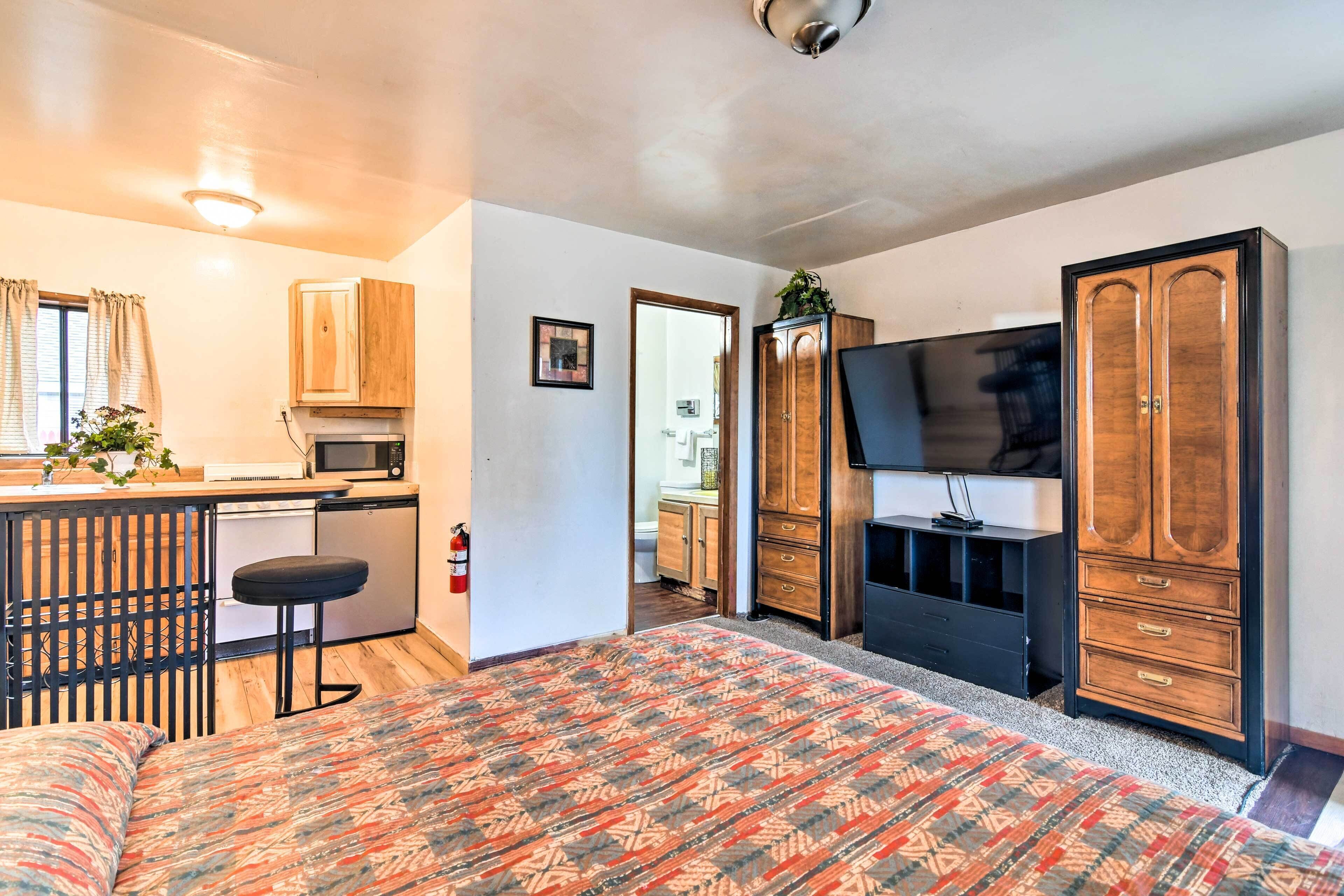 Loveland Vacation Rental | Studio | 1BA | 400 Sq Ft | 1 Step to Enter