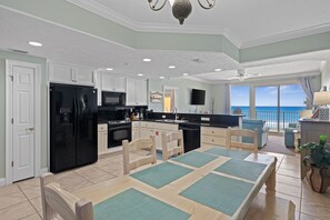 Dining - 2nd Floor Condo with Unbeatable Views (Panama City Beach)