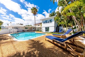 Piscina externa, piscina aquecida