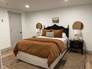 1 habitación, tabla de planchar con plancha, cuna de viaje y wifi 