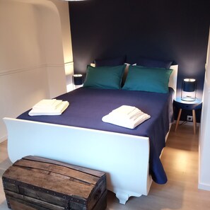 2 chambres, fer et planche à repasser, lit parapluie, Wi-Fi gratuit