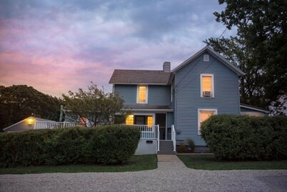 Just a few blocks from Lake Erie!  4 season home with a cozy cottagey feel.