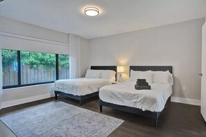 6 bedrooms, iron/ironing board, travel cot, free WiFi