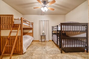 4 bedrooms, free WiFi