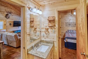 5 bedrooms, free WiFi