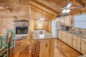 Fridge, microwave, oven, stovetop - Beautiful home in the Comanche Crossing Subdivision (Concan)