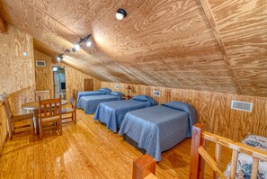 4 bedrooms, free WiFi