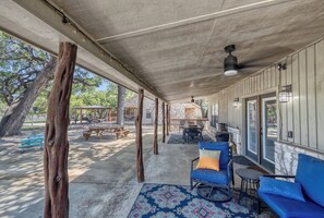 Outdoor dining - Comanche Crossing Subdivsion with river frontage (Concan)
