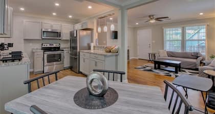 This is a professional friendly remodeled 3 bd 2 bth home.