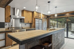 Private kitchen - Mountain Retreat - Close to Town! (Boulder)