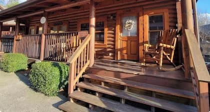 Cozy 2-Bed Cabin In Pigeon Forge with Indoor/Outdoor Pool, Arcade, and More!