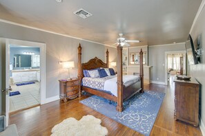 3 Schlafzimmer, Schreibtisch, Bügeleisen/Bügelbrett, Reisekinderbett