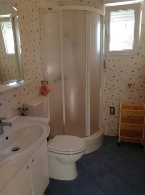 Shower, hair dryer, towels - Apartments Marijana - one bedroom apartment A2 (Žaborić)
