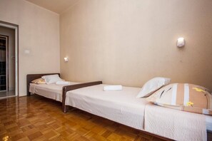 2 dormitorios, wifi gratis, ropa de cama