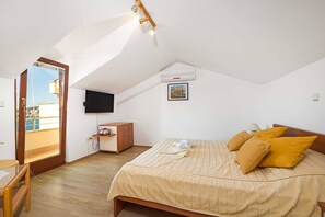 2 chambres, fer et planche à repasser, Wi-Fi gratuit, draps fournis