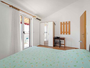 1 chambre, Wi-Fi gratuit, draps fournis
