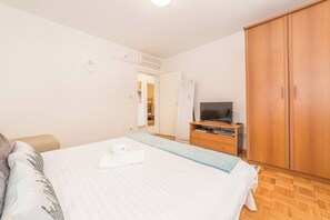 2 habitaciones, wifi gratis y ropa de cama 