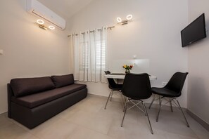 Interior - Beachfront One Bedroom Apartment Savin (Šibenik-Brodarica)