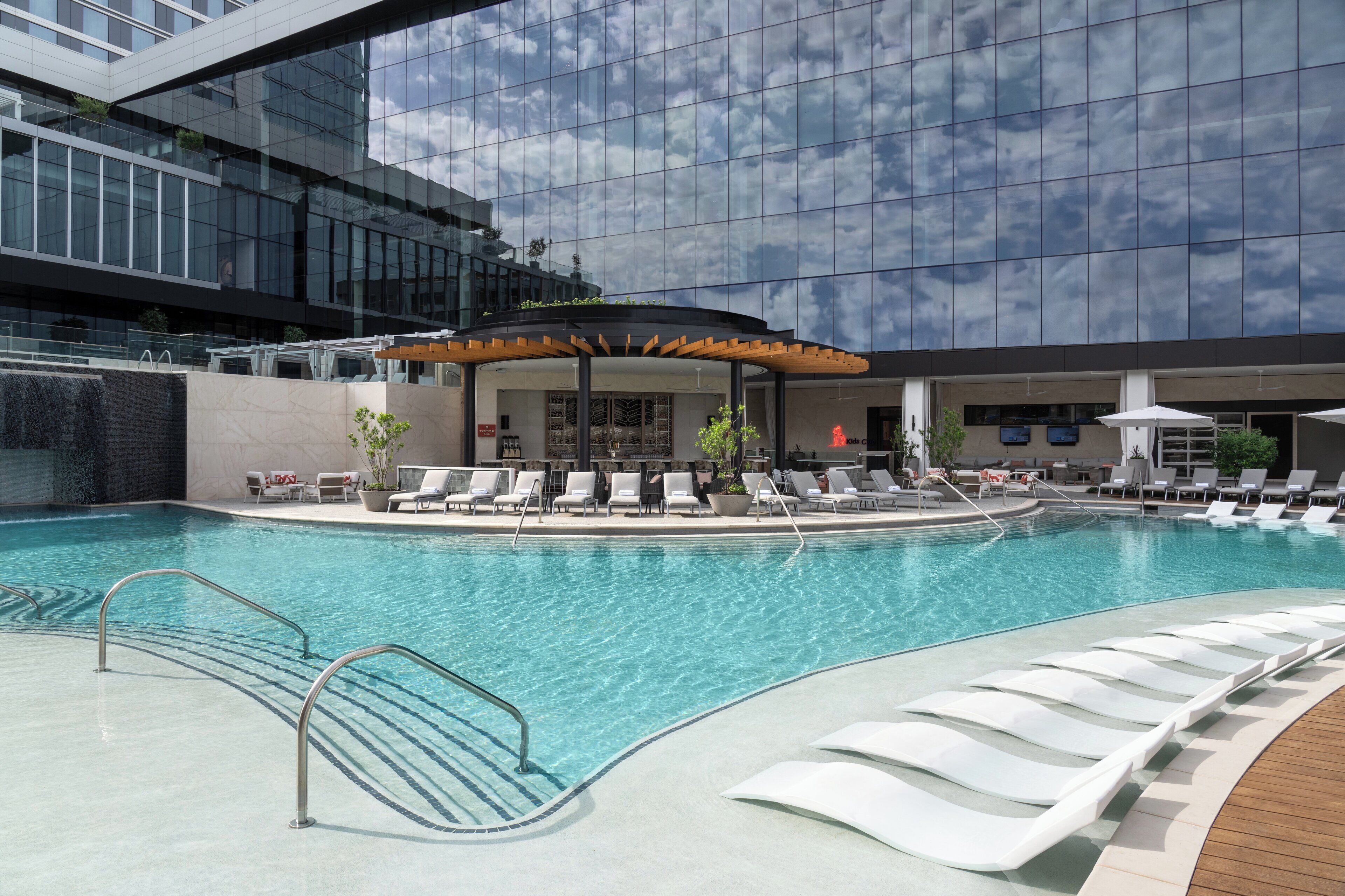 2 outdoor pools, cabanas (surcharge)