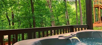 Recently Refreshed 5BR | Game Room | Fire Table | Hot Tub | 3 Mins From Slopes