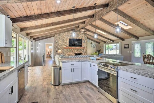 Beautiful Large close to Skiing / Wine Tasting!