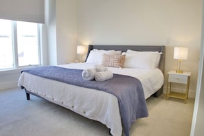 3 chambres, bureau, Wi-Fi, draps fournis