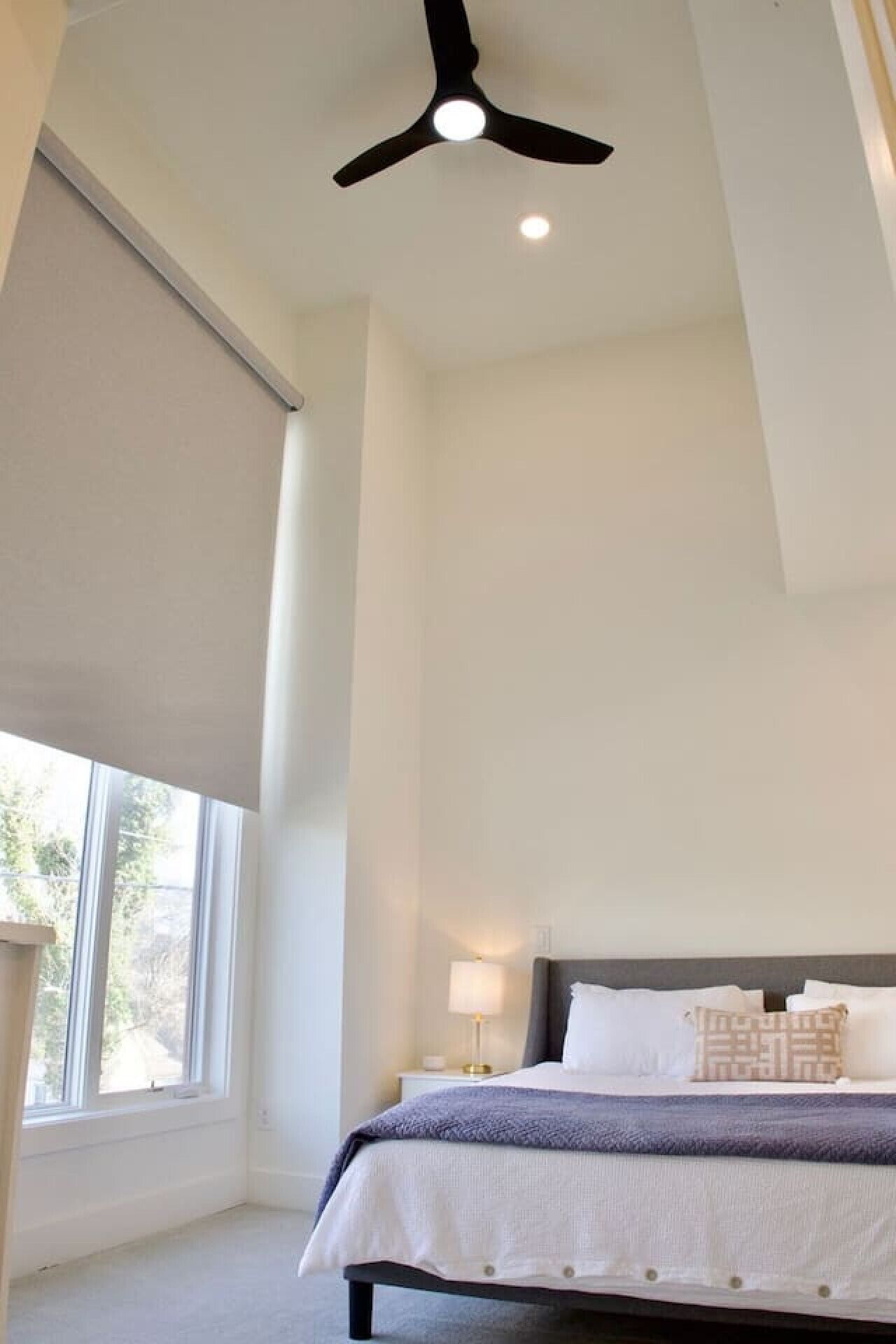 3 bedrooms, desk, WiFi, bed sheets