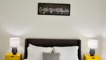 3 bedrooms, desk, WiFi, bed sheets