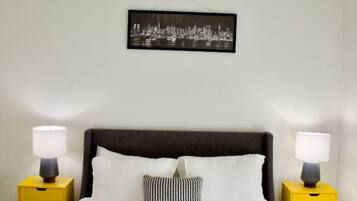 3 camere, una scrivania, Wi-Fi, lenzuola