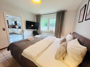 2 chambres, fer et planche à repasser, lit parapluie, Wi-Fi gratuit