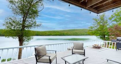 Spacious Vermont Lake Retreat- Private Dock/Game Room/NEW Golf Sim/Theater