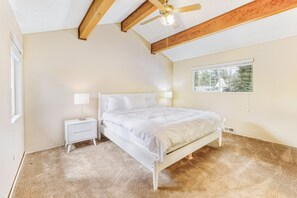 7 bedrooms, desk, iron/ironing board, travel crib
