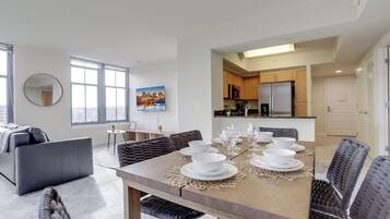Appartement Confort, 2 chambres | Salle à manger