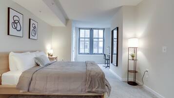 Appartement Confort, 2 chambres | 2 chambres, literie de qualité, bureau, rideaux d’obscurcissement