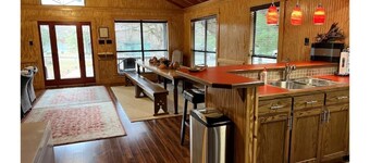 Hickory House on Lake Tawakoni