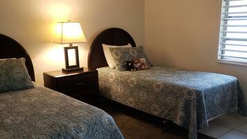2 bedrooms, iron/ironing board, WiFi, bed sheets