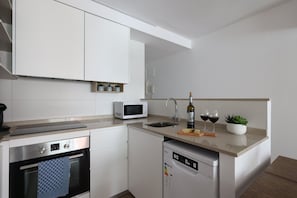 Fridge, microwave, oven, dishwasher