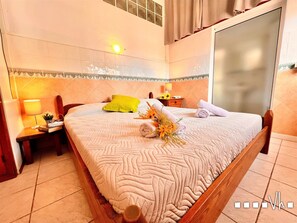 4 chambres, fer et planche à repasser, accès au Wi-Fi (inclus)