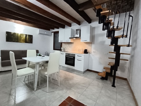 Intérieur. Clare House