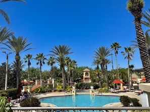 Outdoor pool - Townhouses (Davenport)