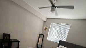1 室のベッドルーム、ベッドシーツ