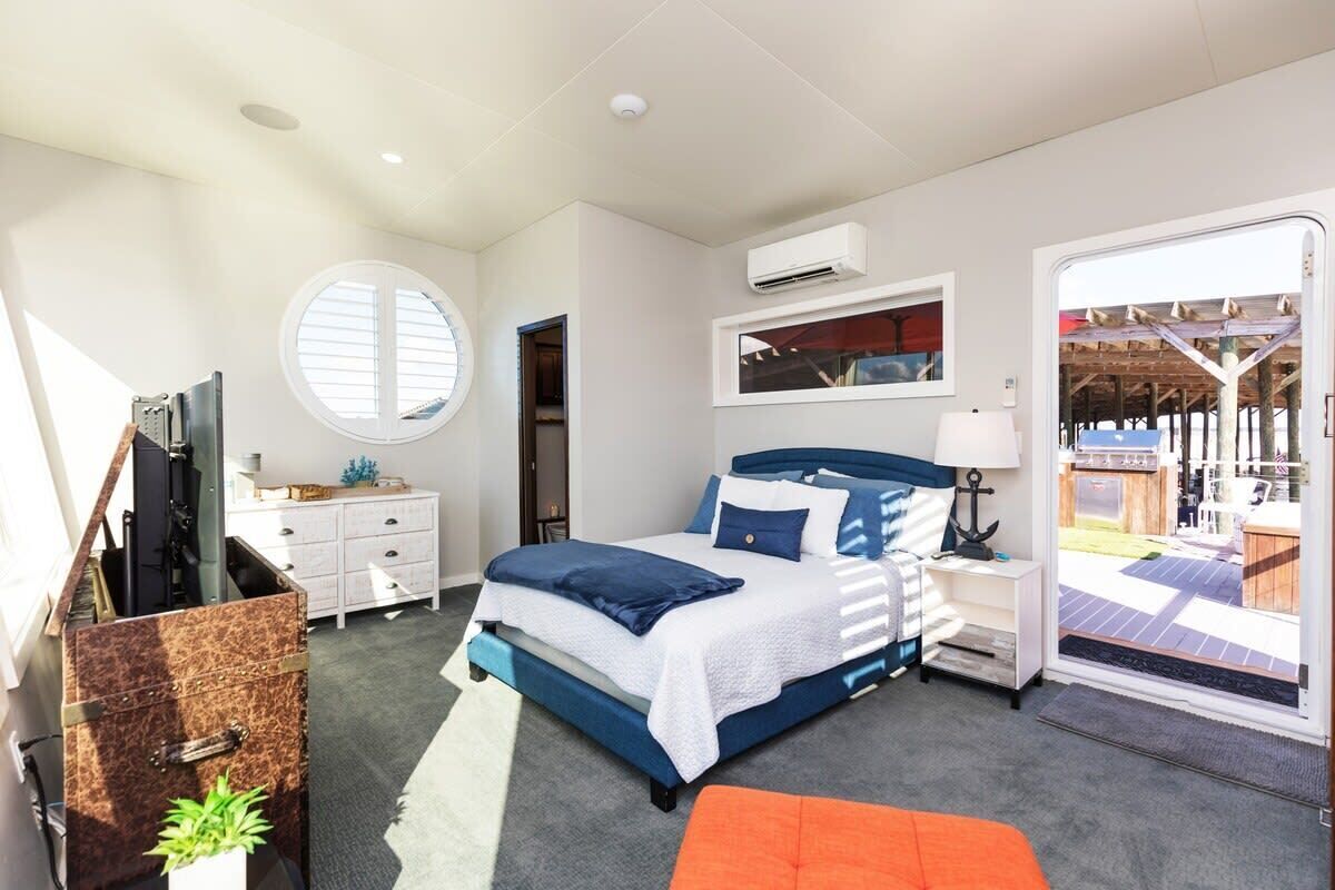 1 habitación, tabla de planchar con plancha, cuna de viaje y wifi 